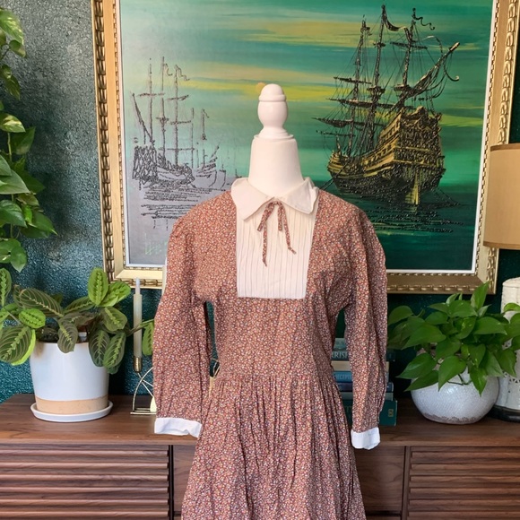 Vintage cottagecore dream dress ruffled hem - Picture 8 of 9